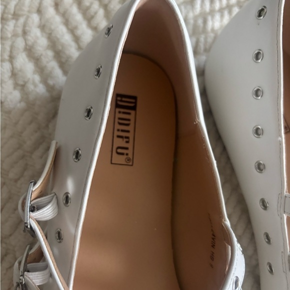 IDIFU Triple Strap White Mary Jane Flats - Picture 7 of 11